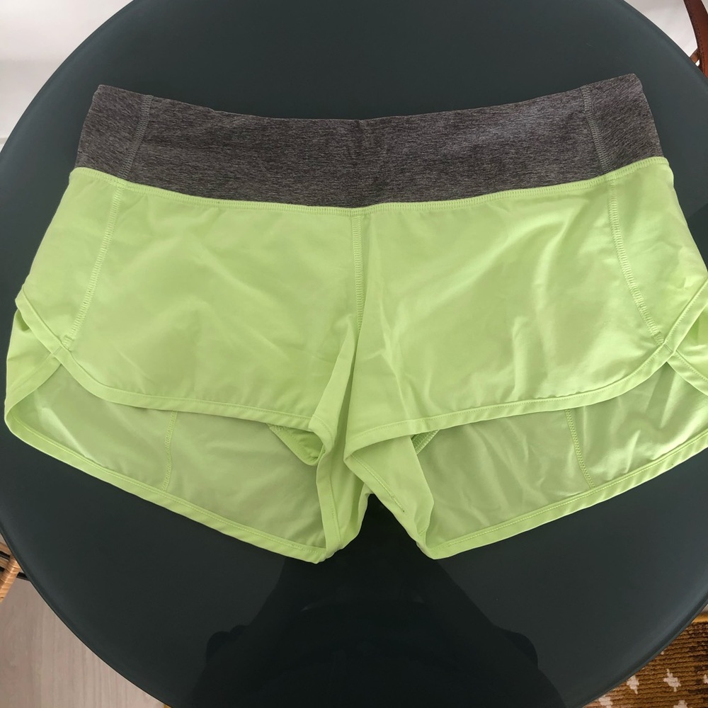 Lululemon speed up short. GOOD CONDITION.